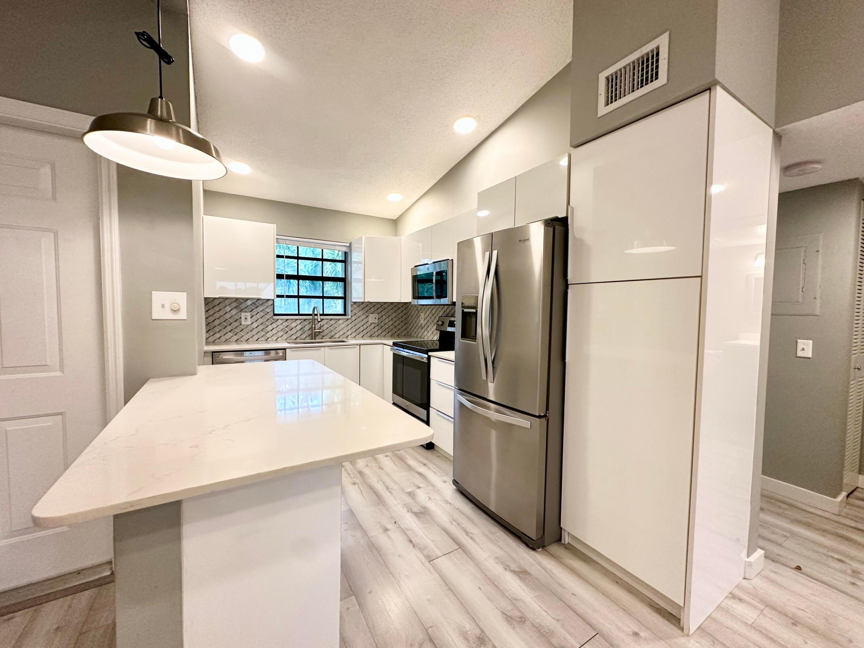 LAKE WINDWOOD CONDO - Residential Lease