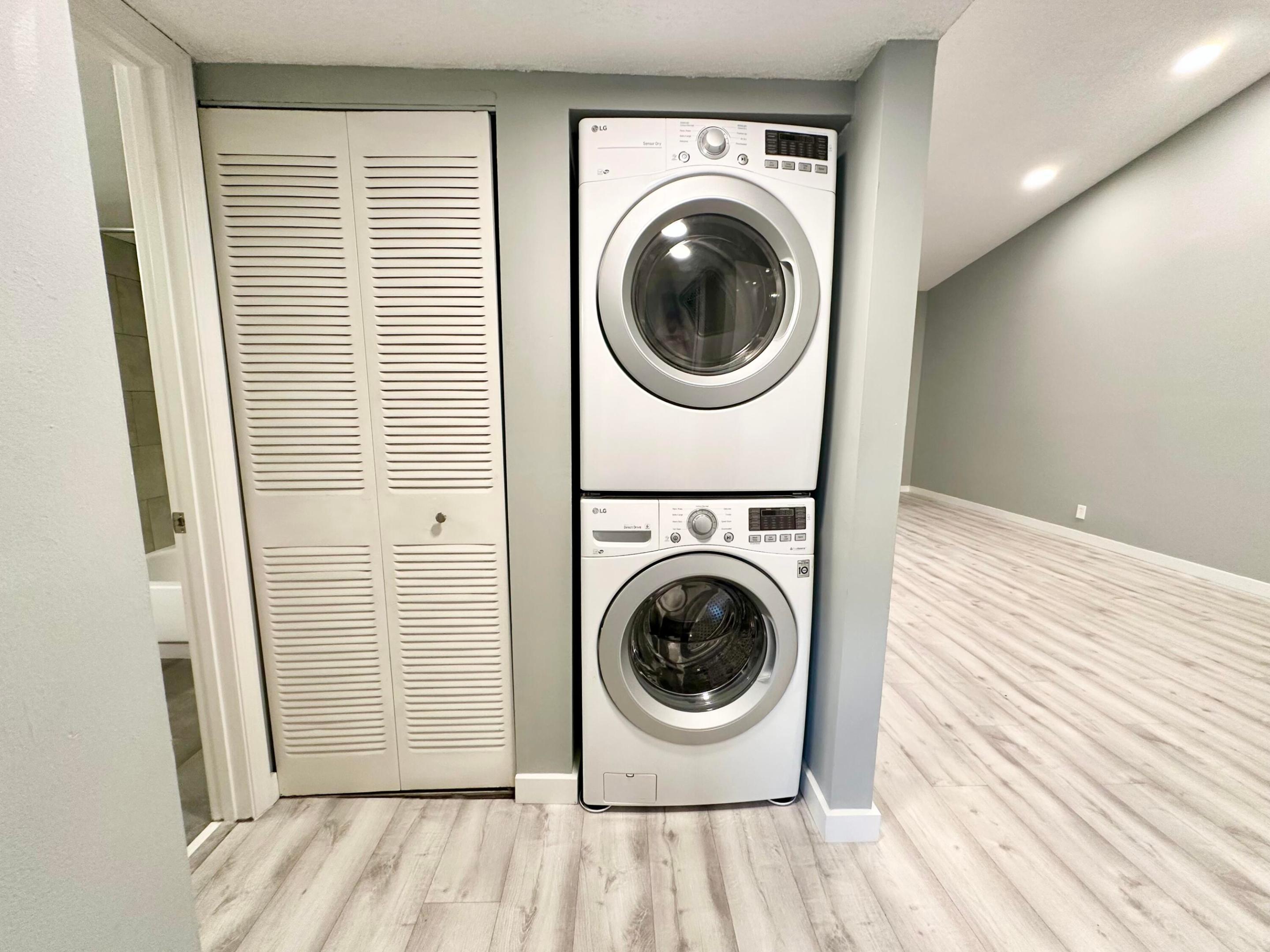 LAKE WINDWOOD CONDO - Residential Lease
