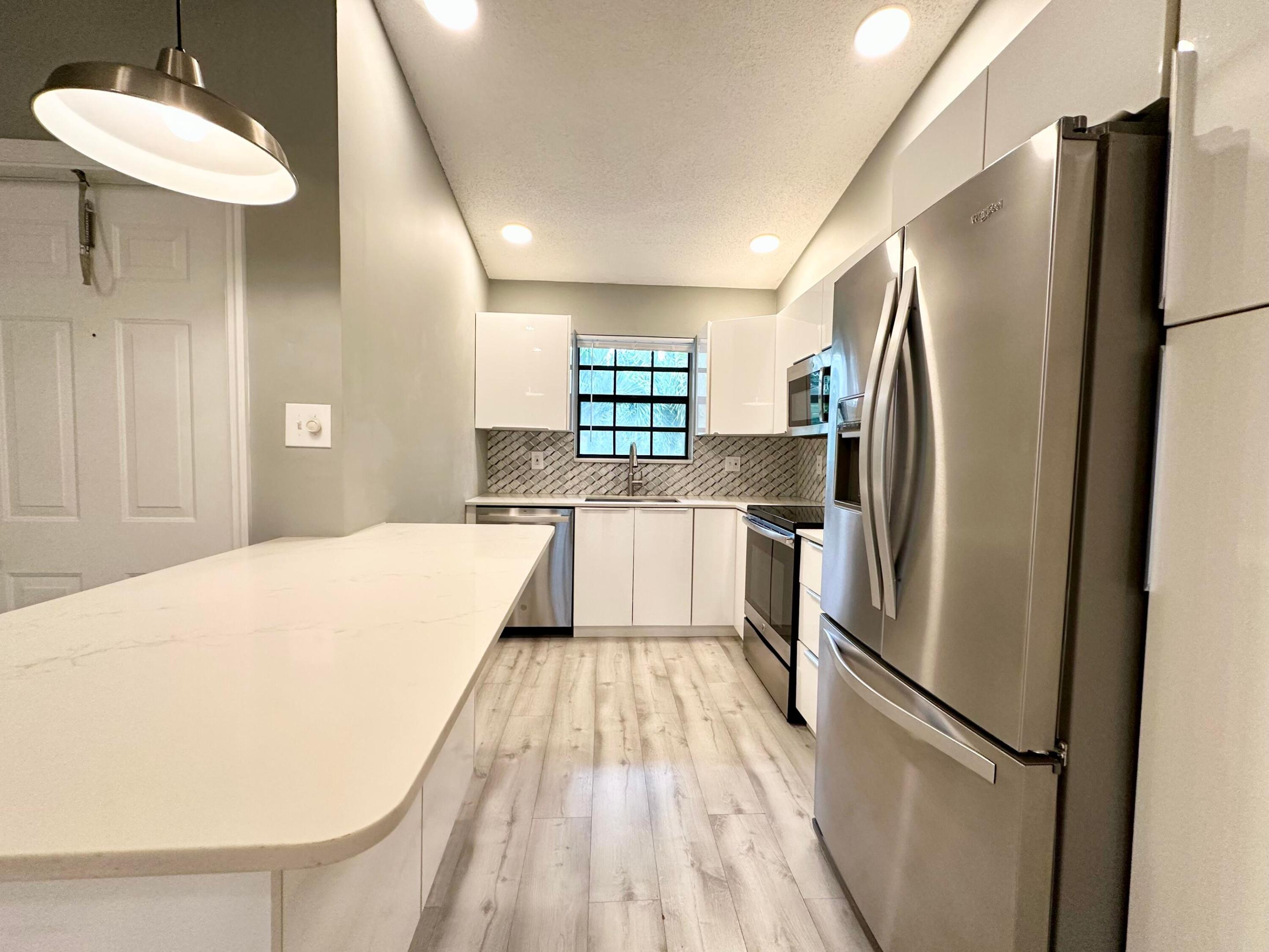 LAKE WINDWOOD CONDO - Residential Lease