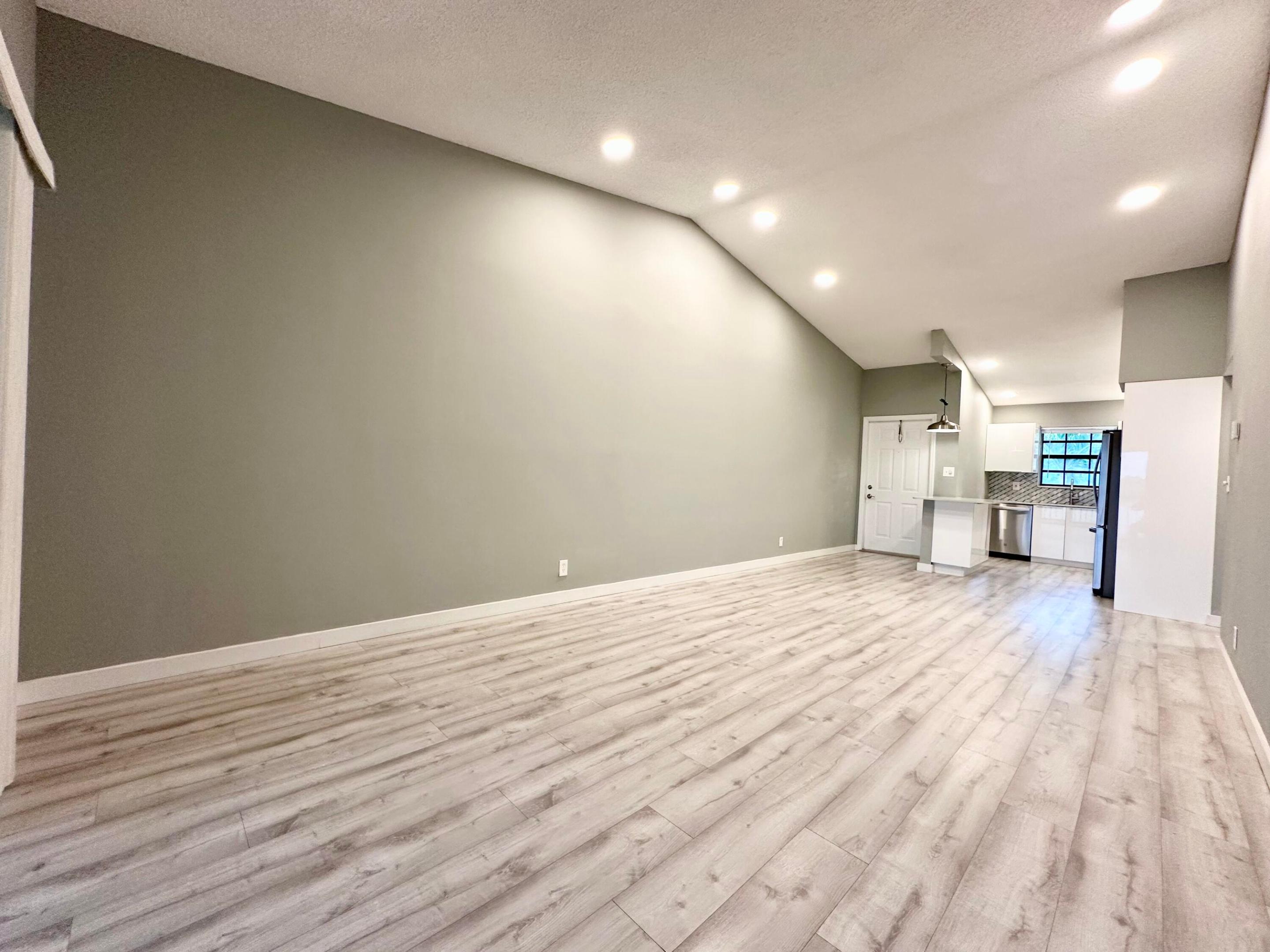 LAKE WINDWOOD CONDO - Residential Lease