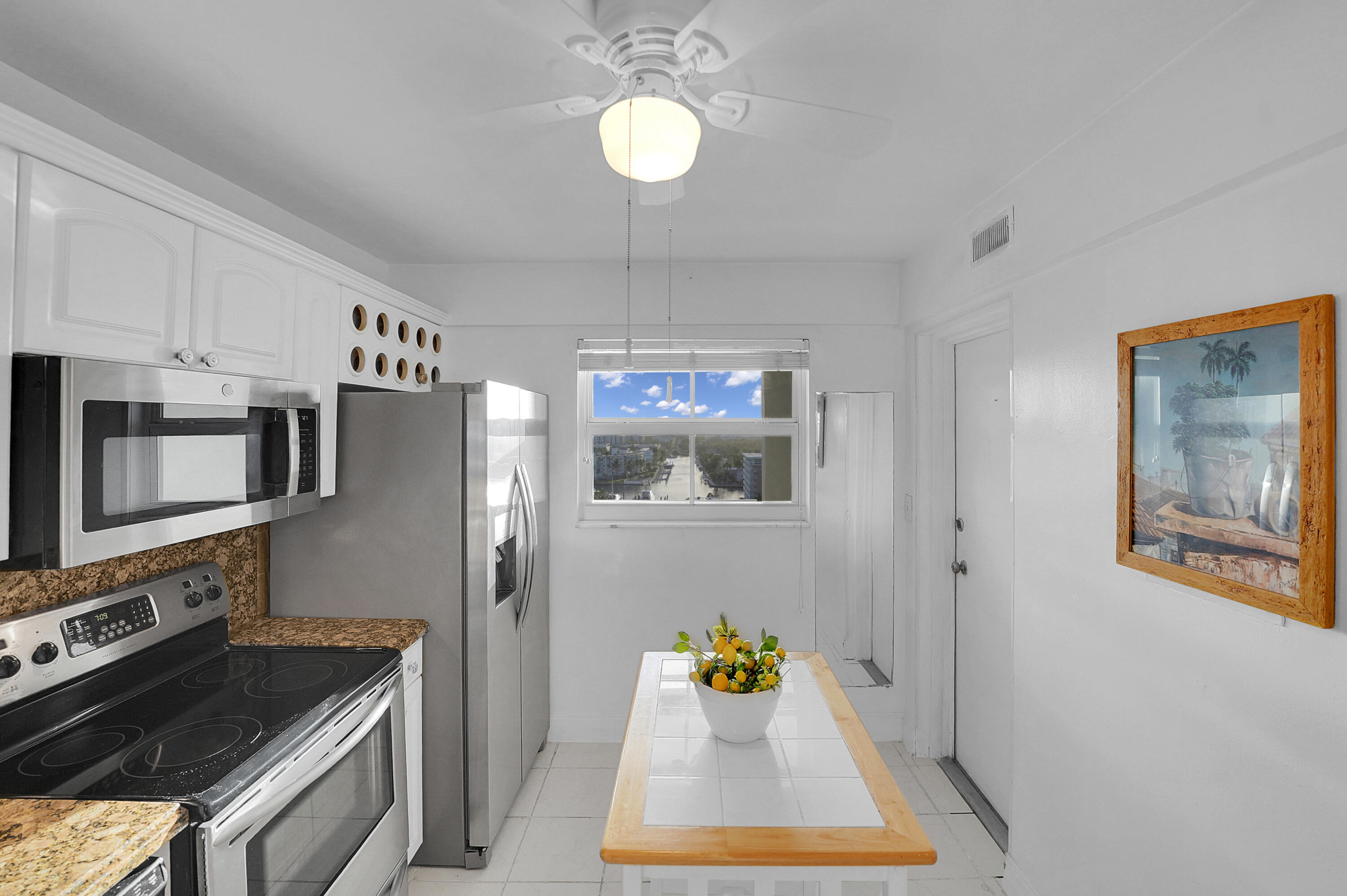 SEA MONARCH CONDO - Residential
