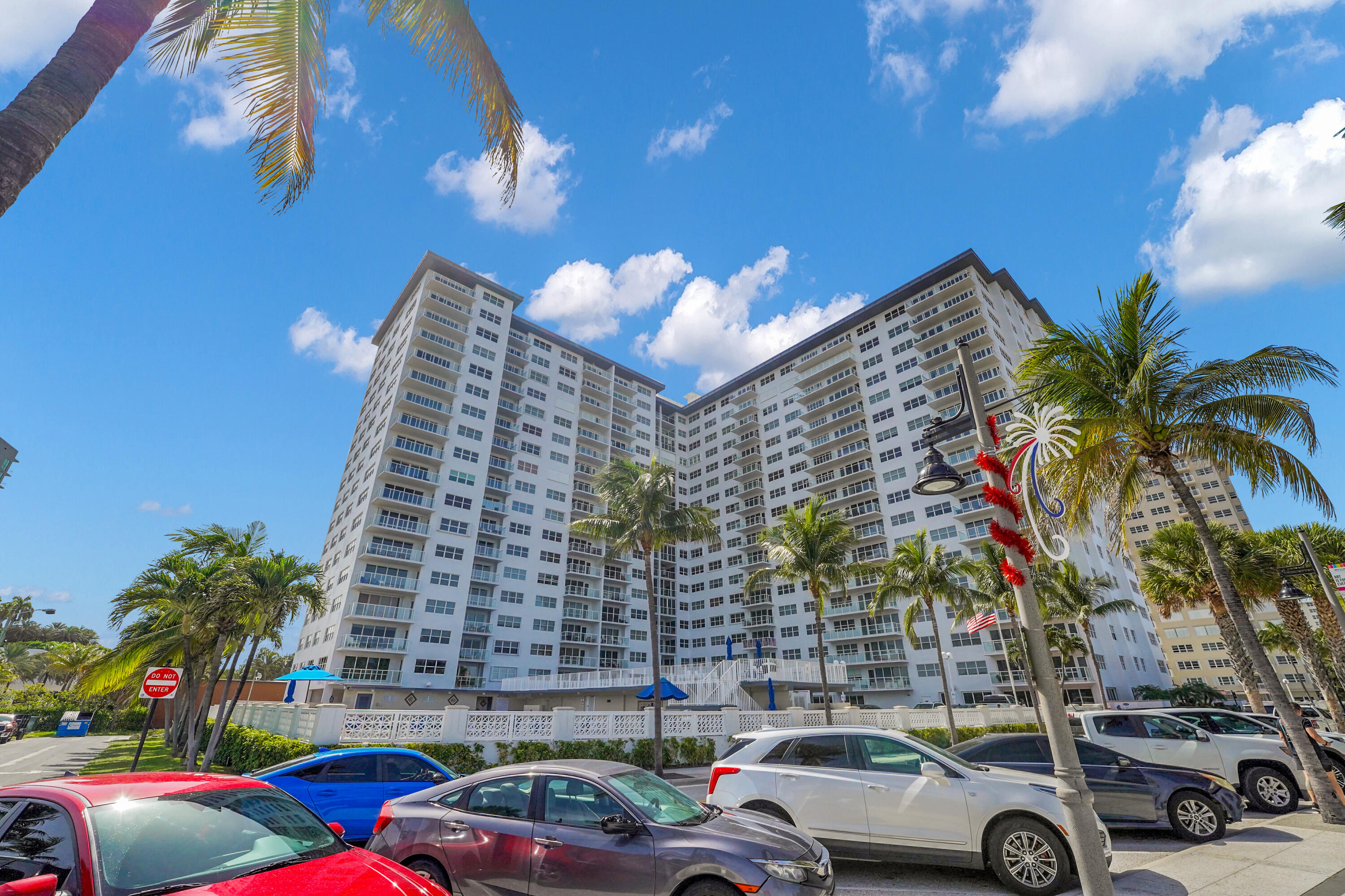 SEA MONARCH CONDO - Residential