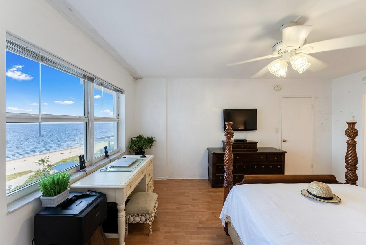 SEA MONARCH CONDO - Residential