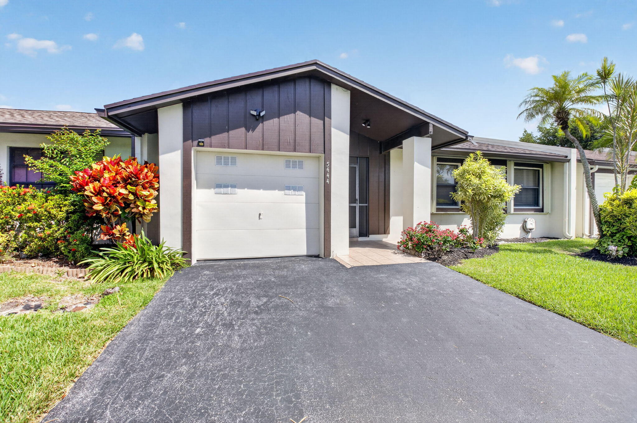 KINGS POINT 4 - Residential