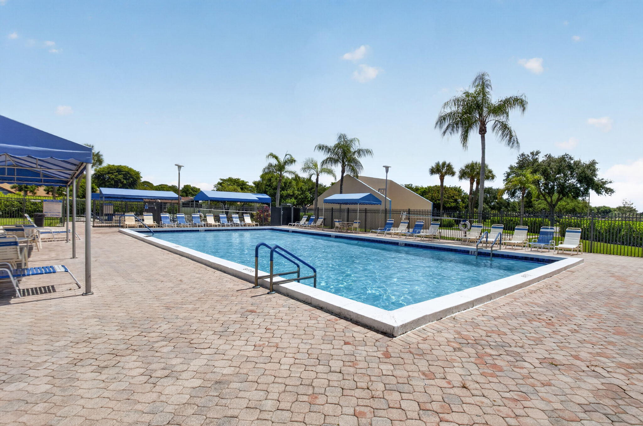 KINGS POINT 4 - Residential