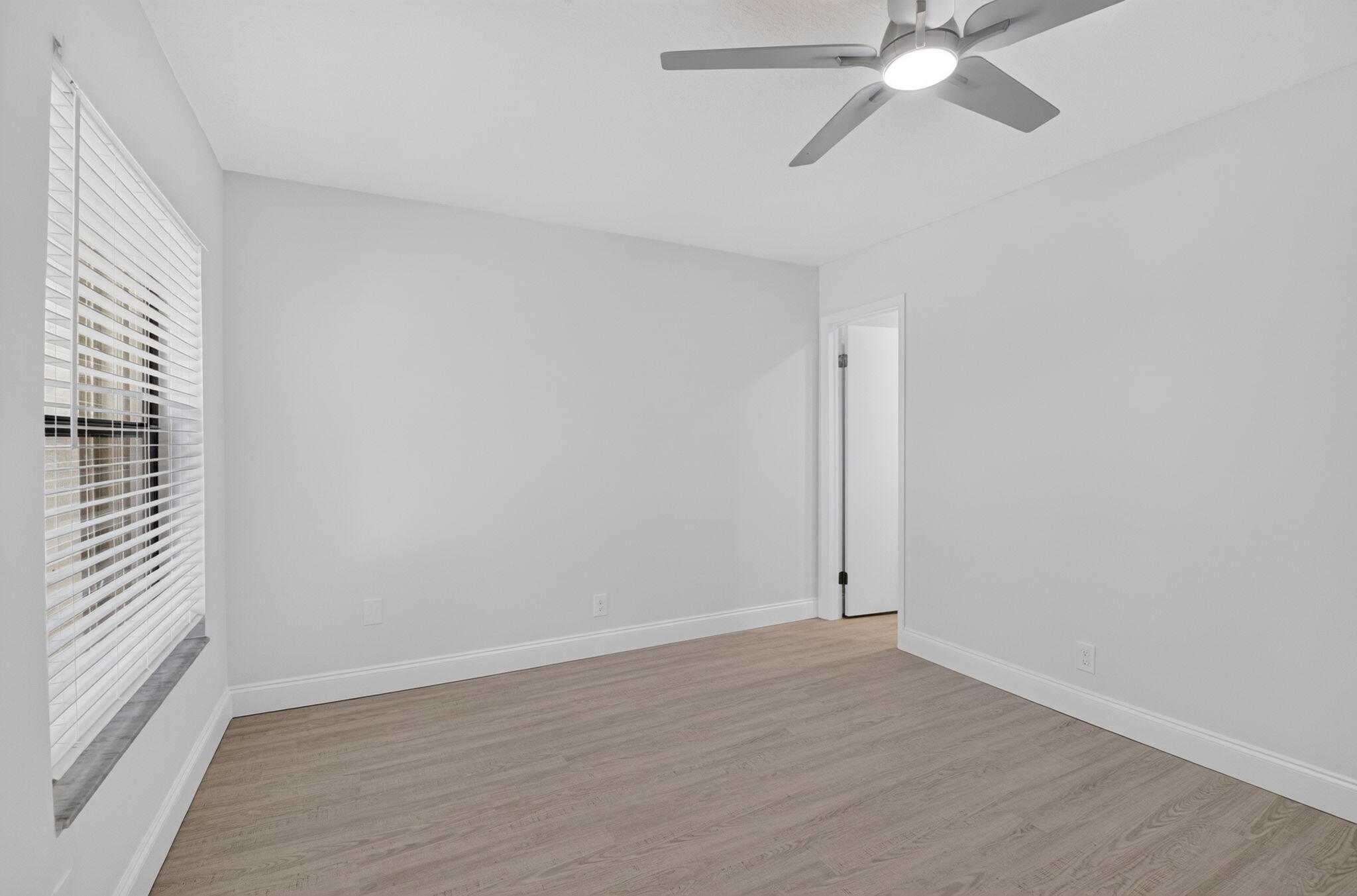 KINGS POINT 4 - Residential