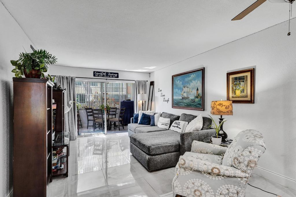 Holiday Springs - Residential