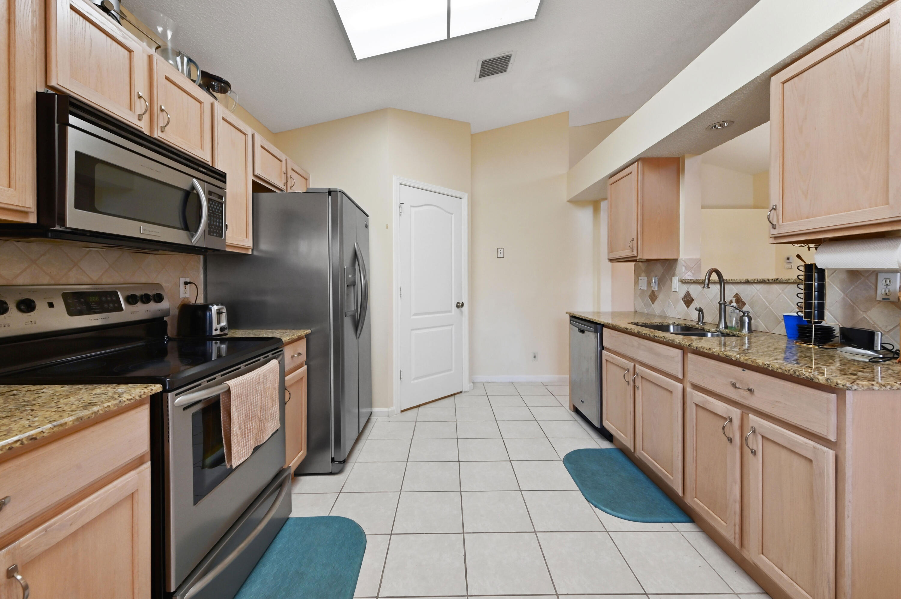 RIVER BRIDGE - Residential Lease