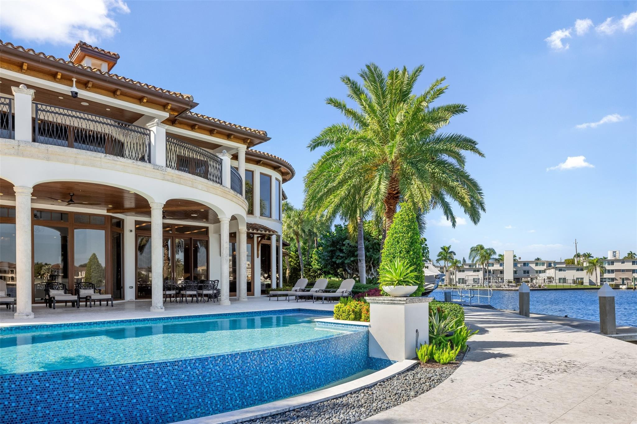 SUNRISE KEY - Residential