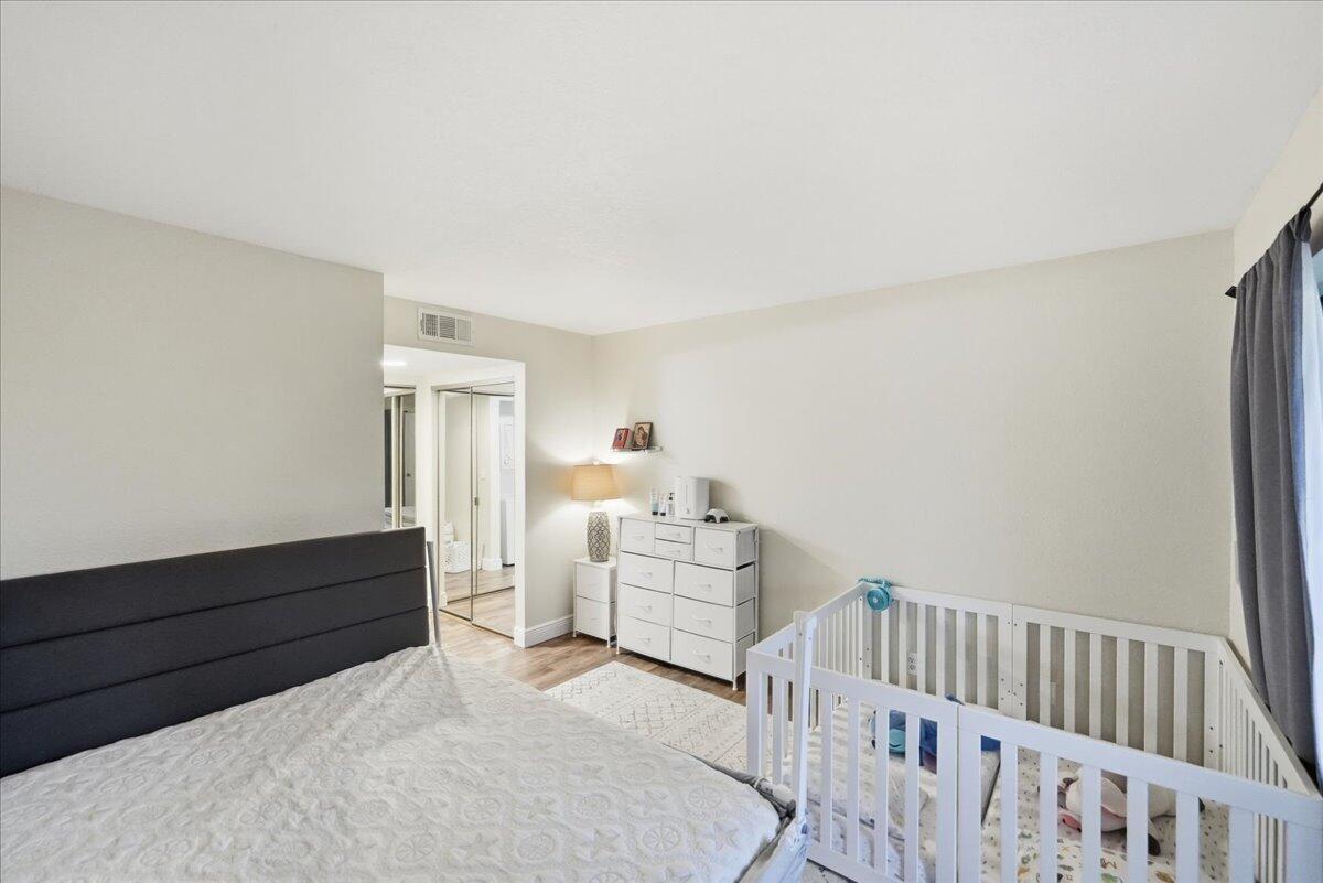 MIDPORT PLACE I, A CONDOMINIUM - Residential