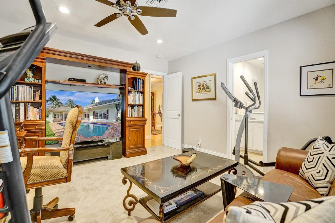 SEA RANCH LAKES - Residential