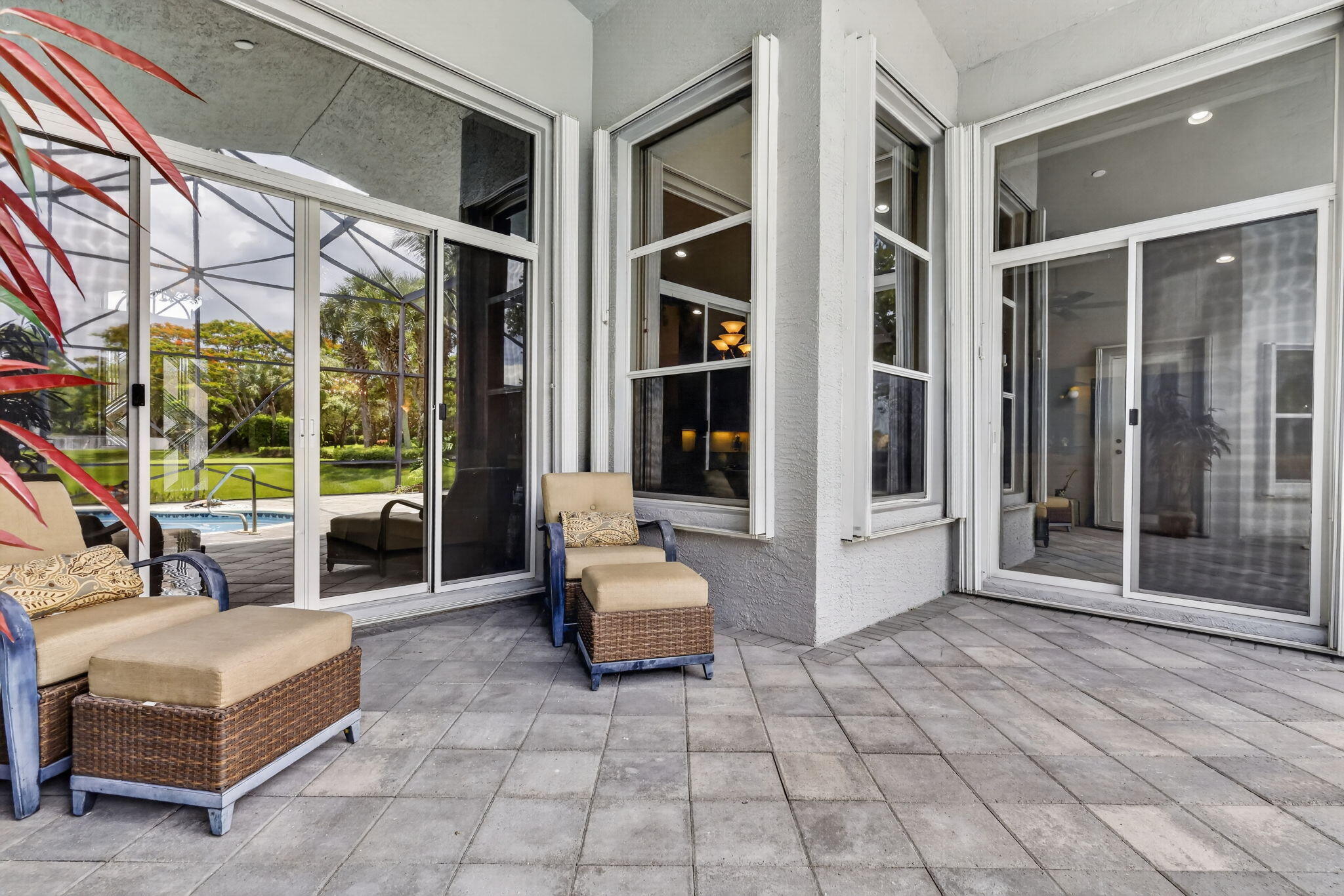VALENCIA PALMS 2 - Residential
