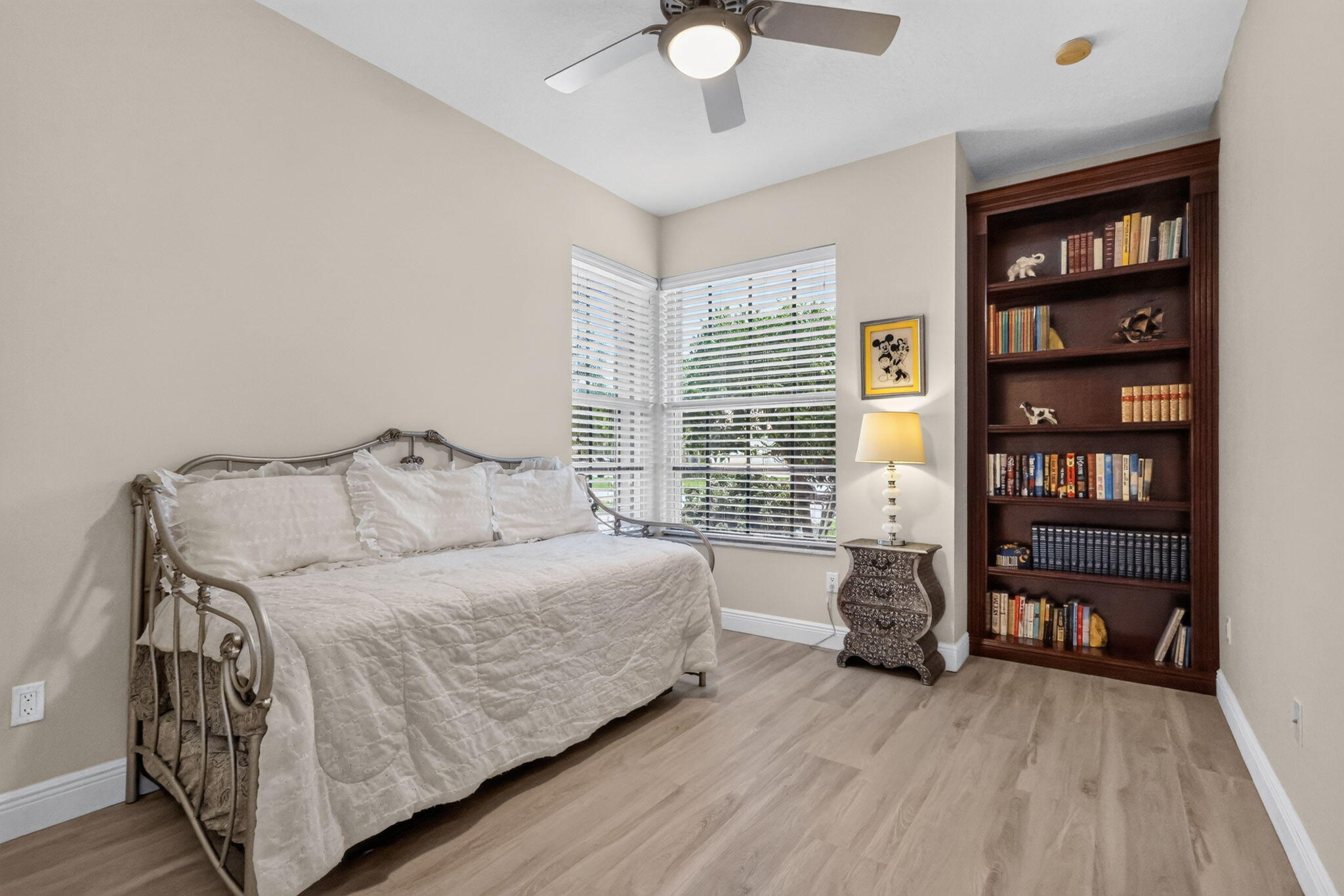 VALENCIA PALMS 2 - Residential