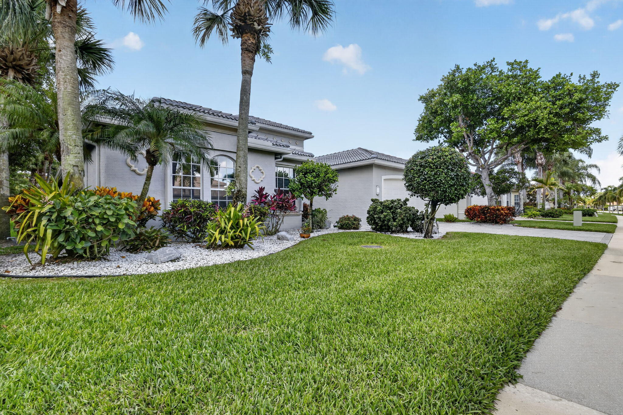VALENCIA PALMS 2 - Residential
