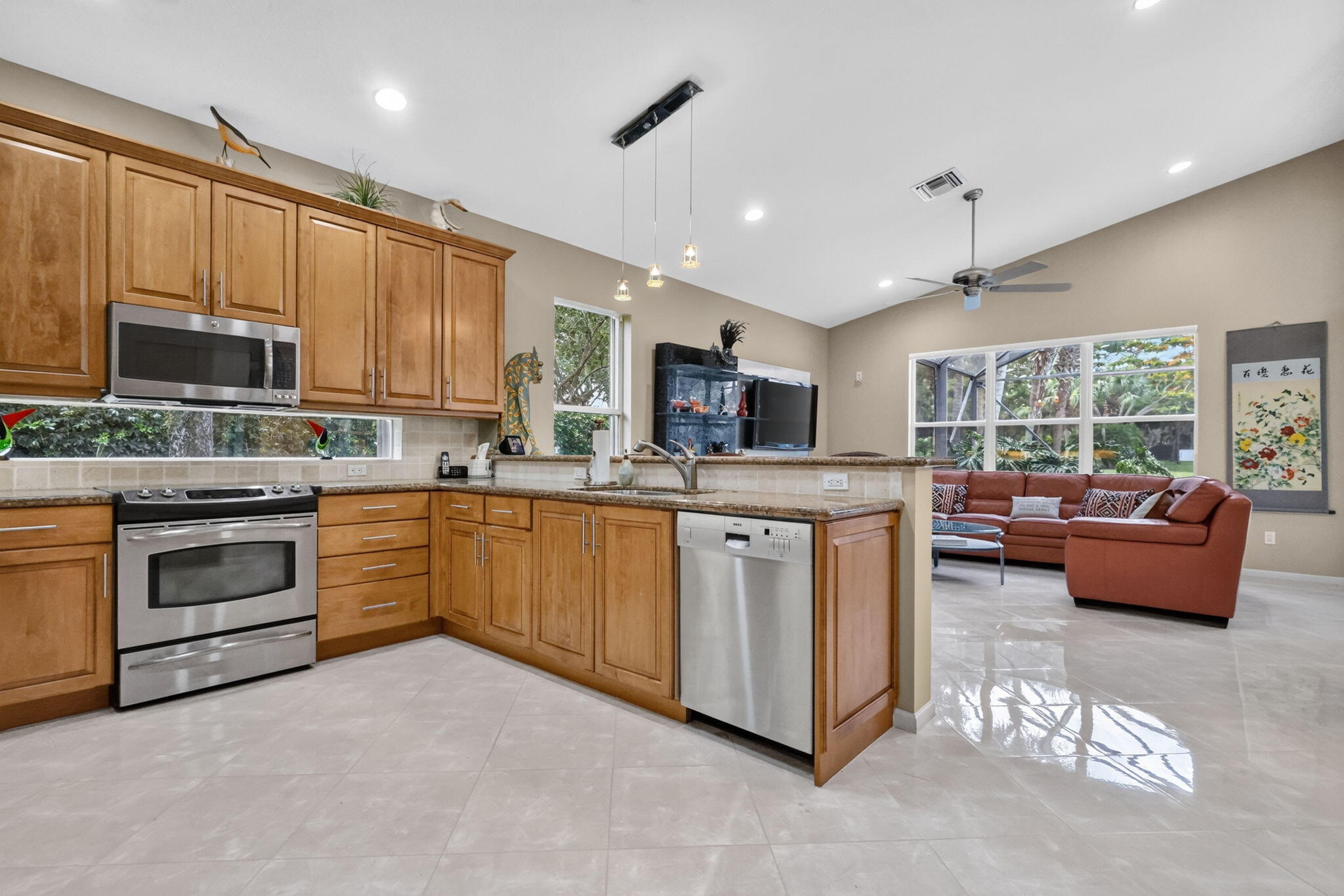 VALENCIA PALMS 2 - Residential