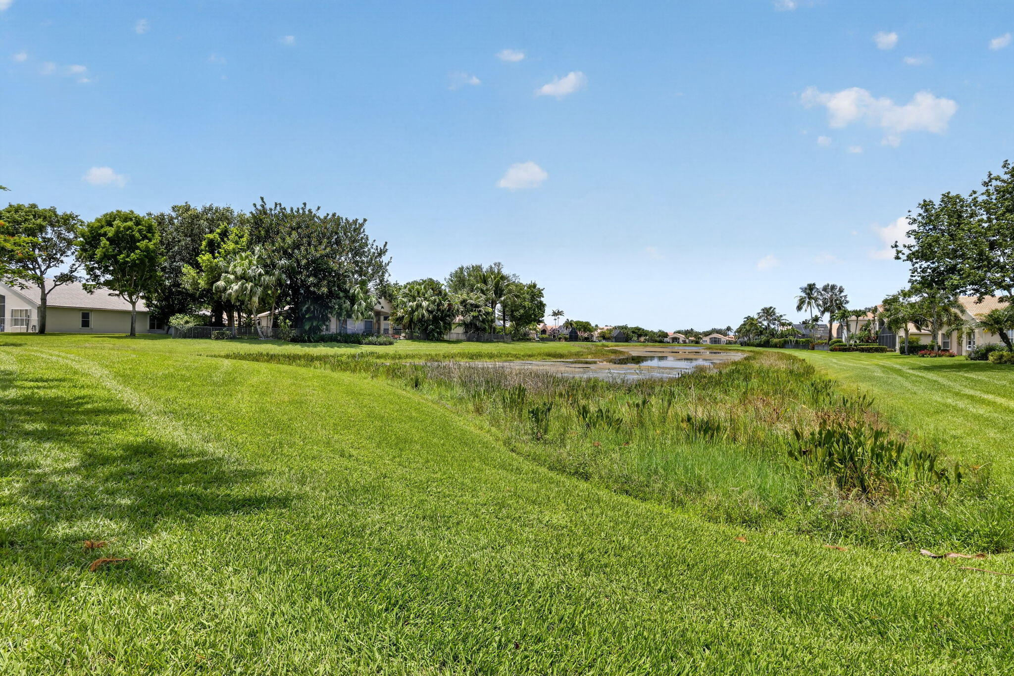 VALENCIA PALMS 2 - Residential