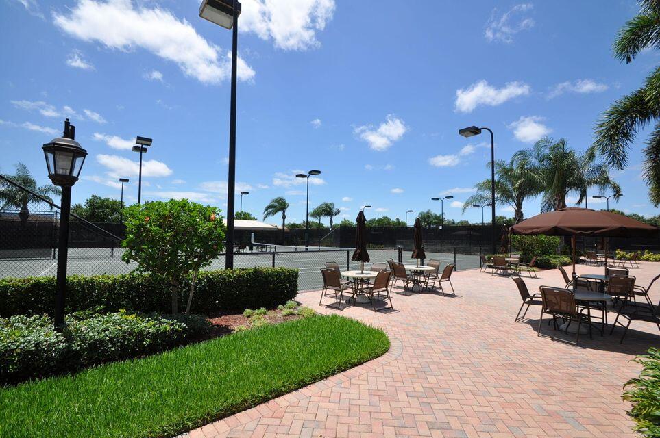 VALENCIA PALMS 2 - Residential