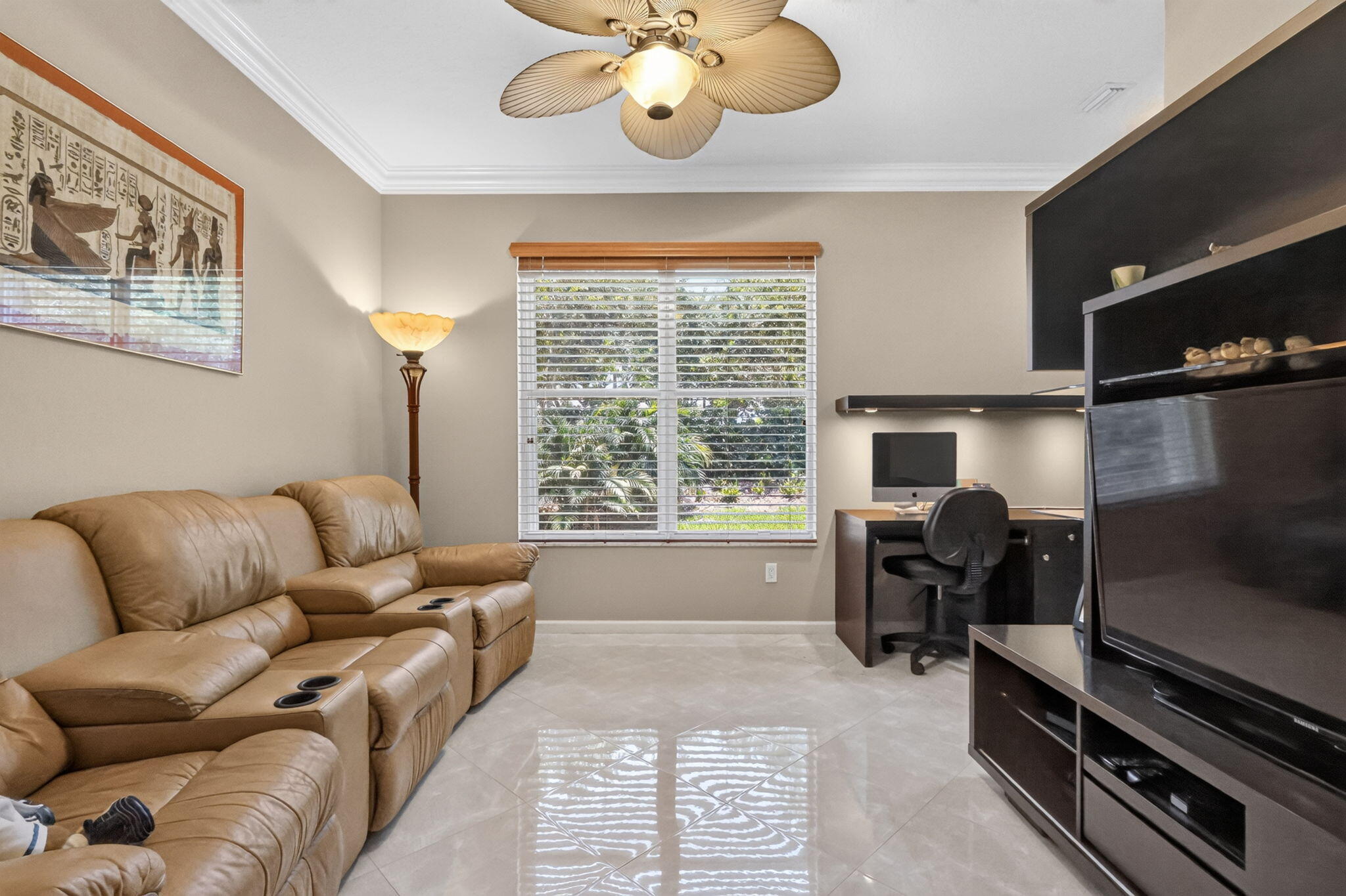 VALENCIA PALMS 2 - Residential
