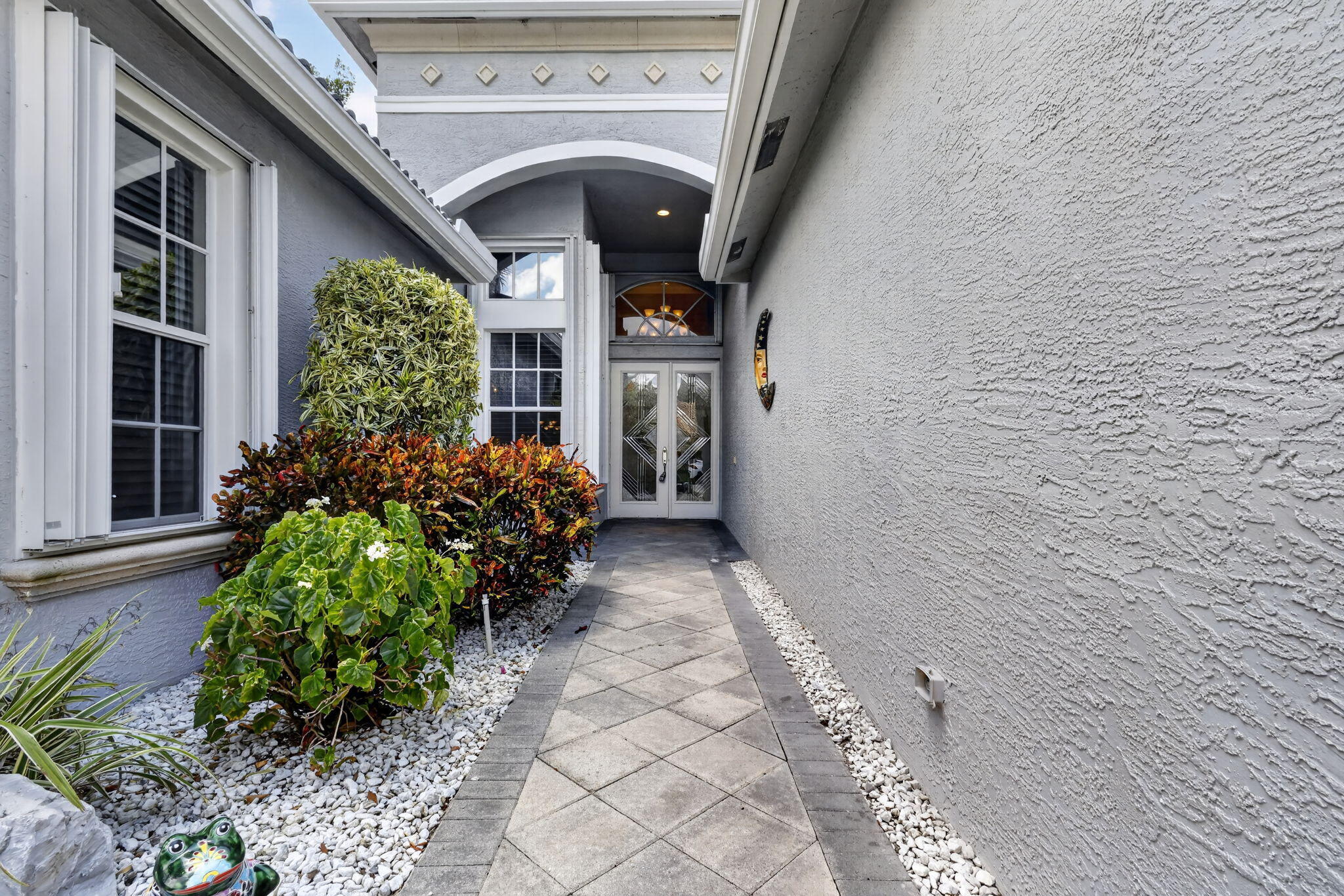 VALENCIA PALMS 2 - Residential