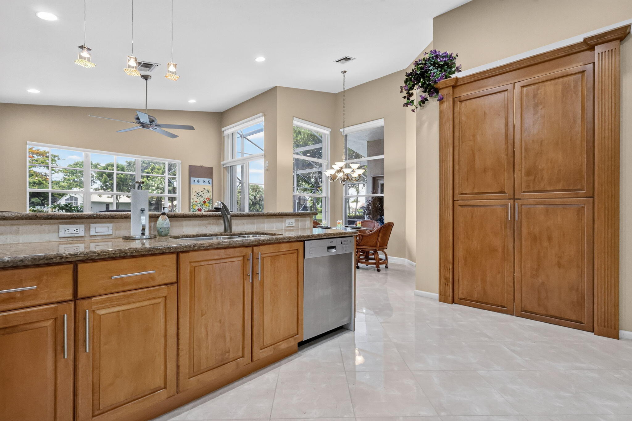 VALENCIA PALMS 2 - Residential
