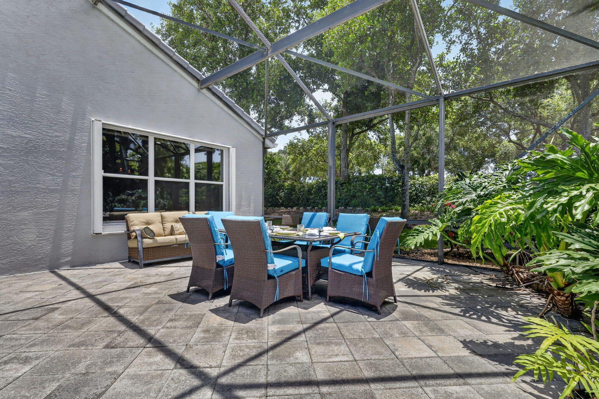 VALENCIA PALMS 2 - Residential