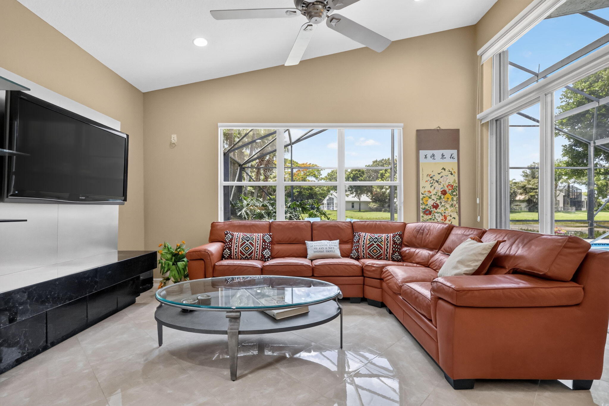 VALENCIA PALMS 2 - Residential
