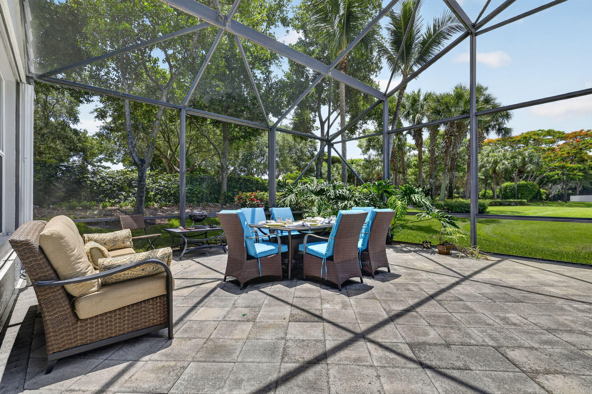 VALENCIA PALMS 2 - Residential