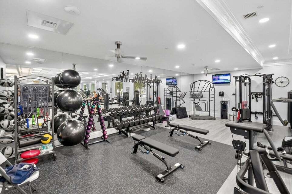 VALENCIA PALMS 2 - Residential