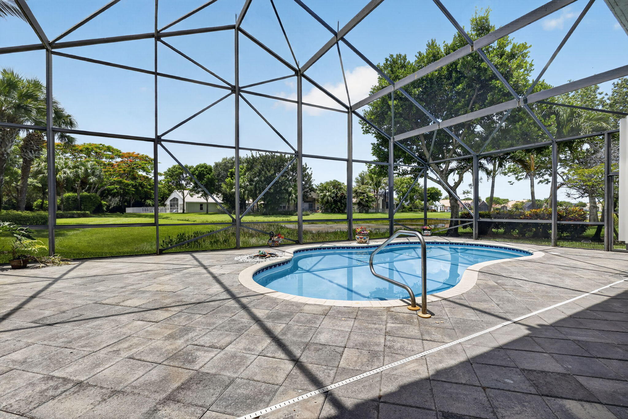 VALENCIA PALMS 2 - Residential