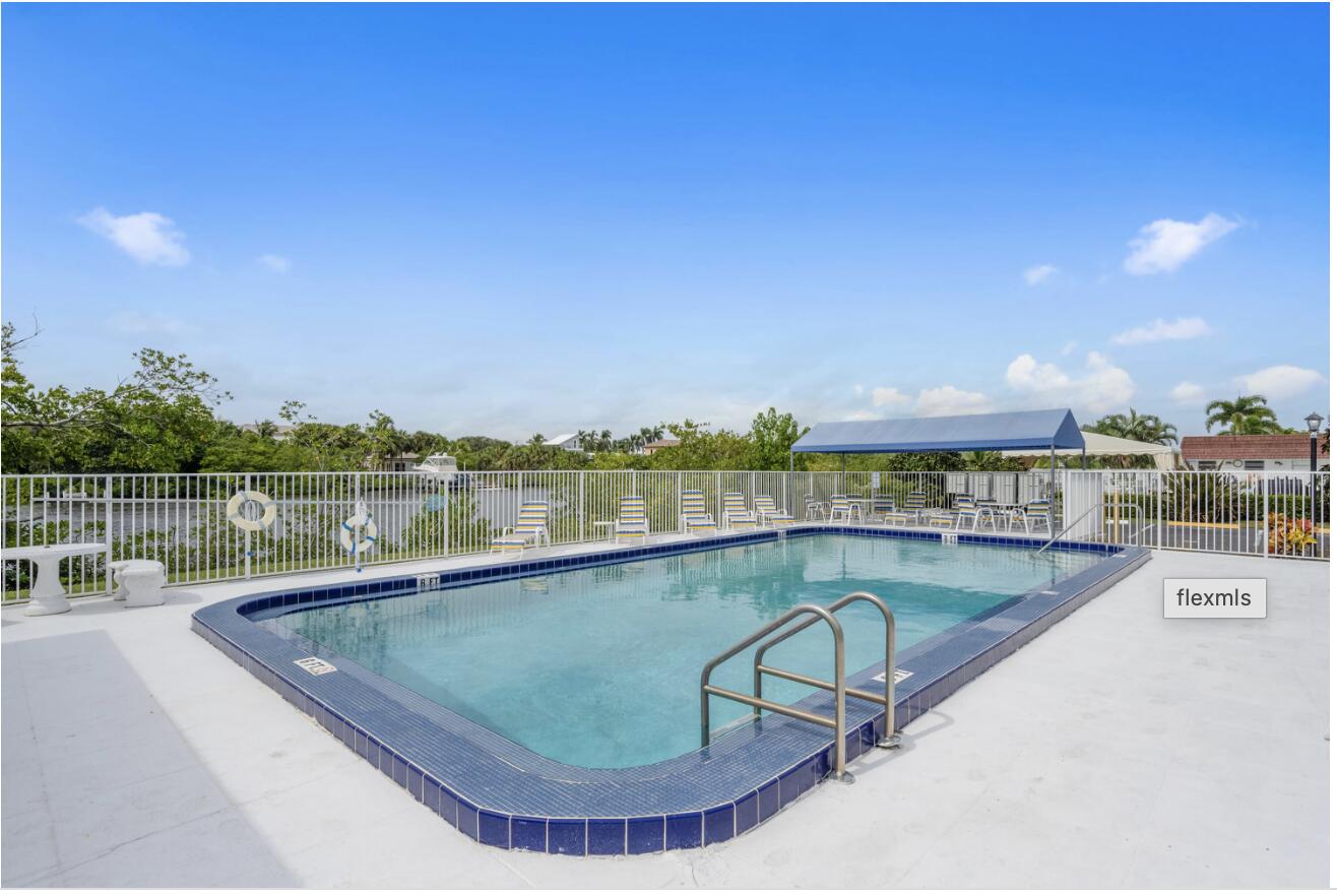 SOUTH PALM BEACH VILLAS CONDO - Residential