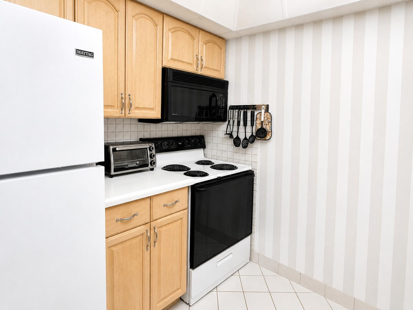 SOUTH PALM BEACH VILLAS CONDO - Residential
