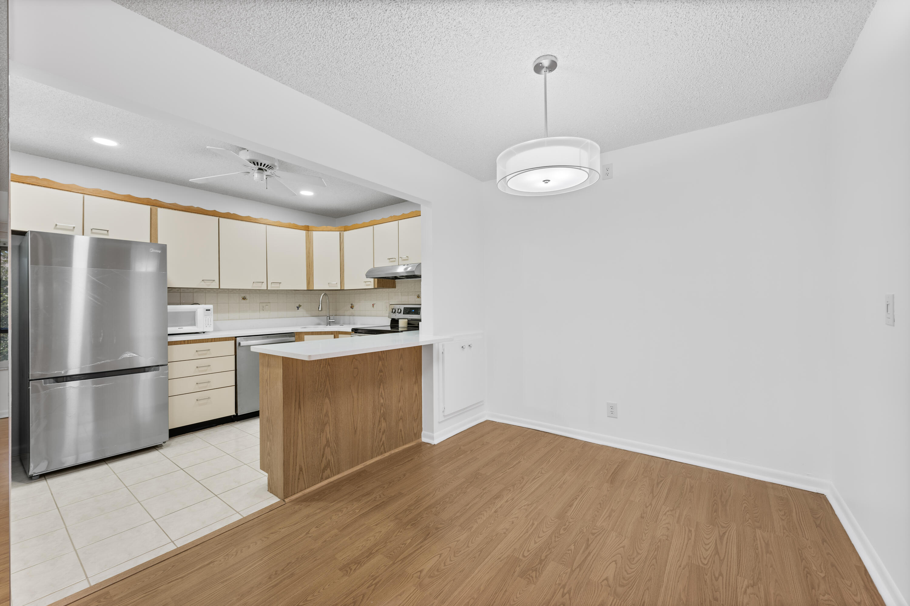 PINE RIDGE III CONDO - Residential
