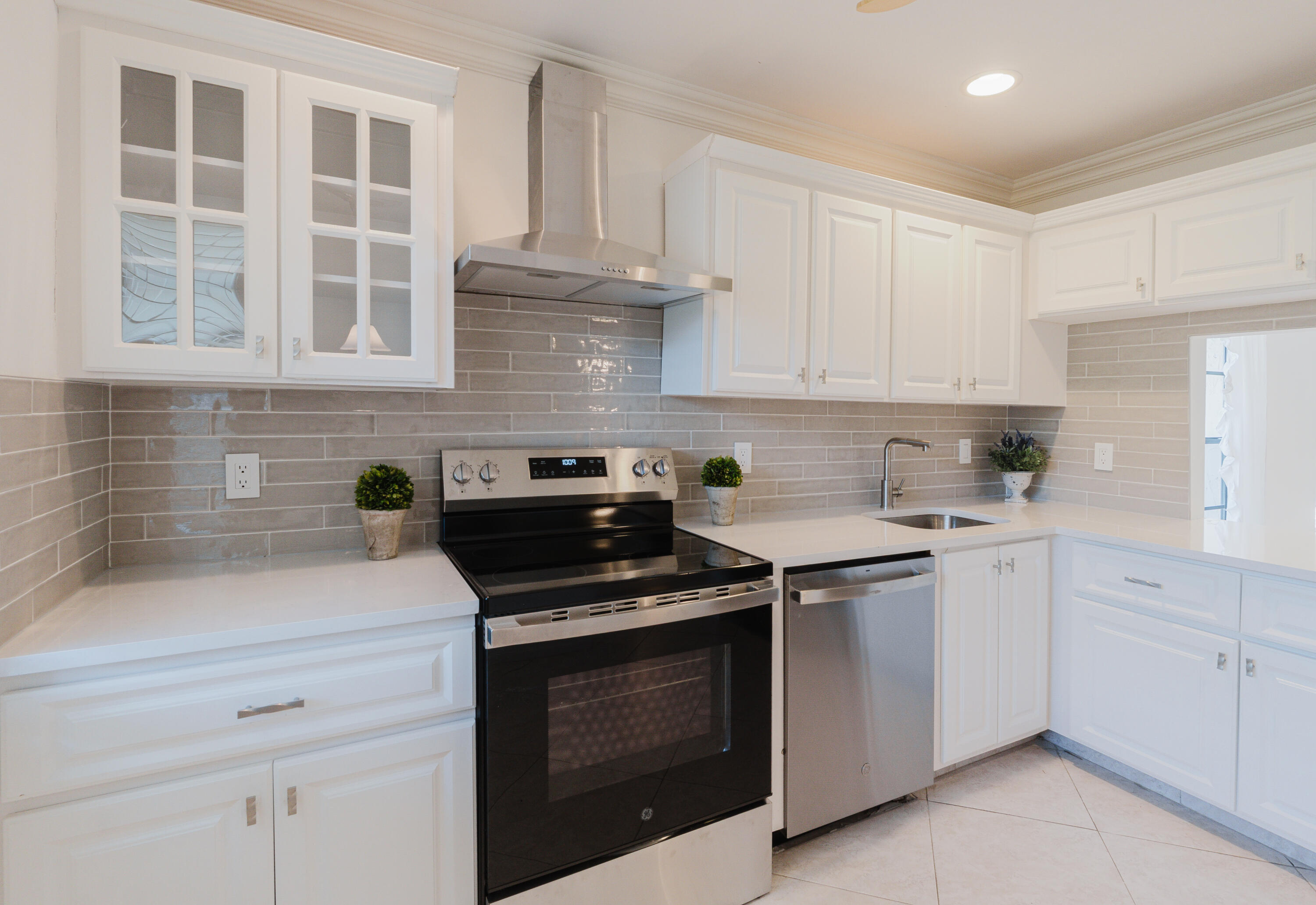 PINES OF BOCA LAGO CONDO - Residential