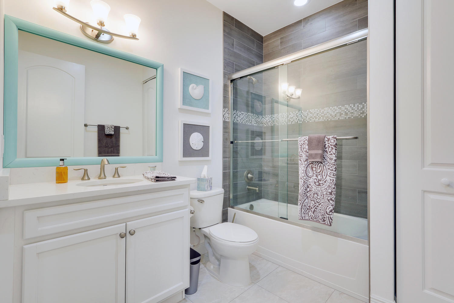 OCEAN BREEZE TOWNHOMES AT JUNO BEACH - Residential Lease
