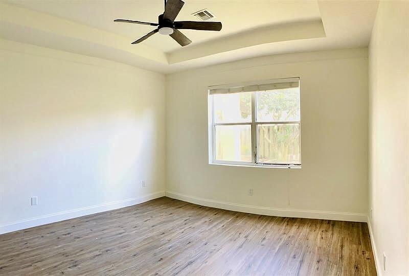 WELLINGTONS EDGE PAR 76 PH 2C - Residential Lease