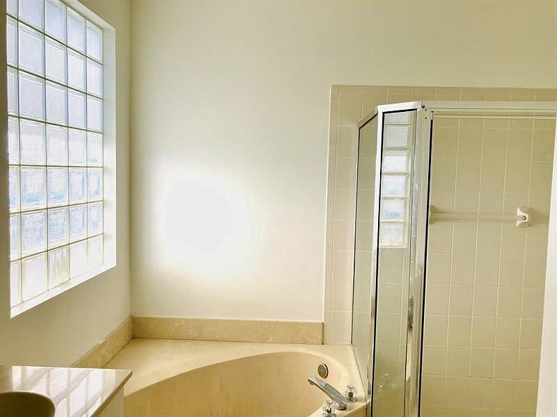 WELLINGTONS EDGE PAR 76 PH 2C - Residential Lease