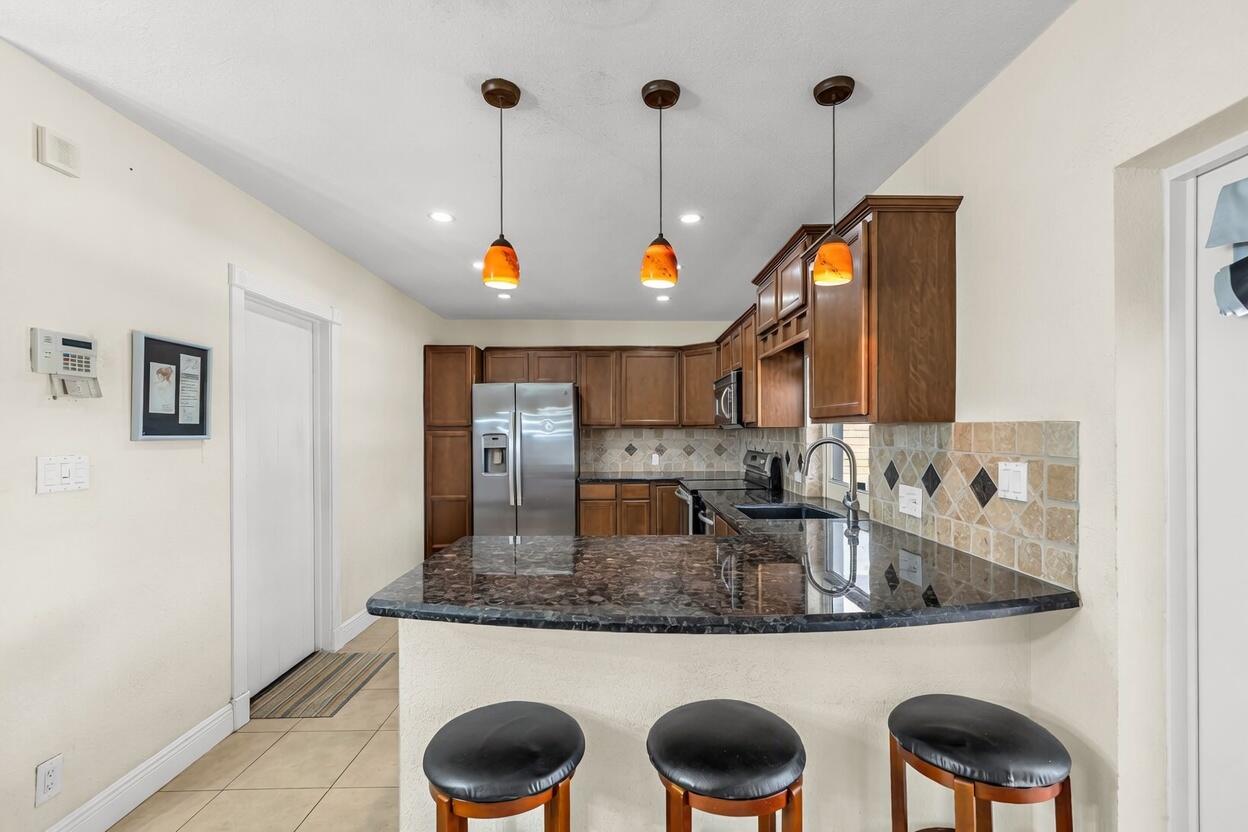 VENETIAN ISLES 3RD SEC - Residential