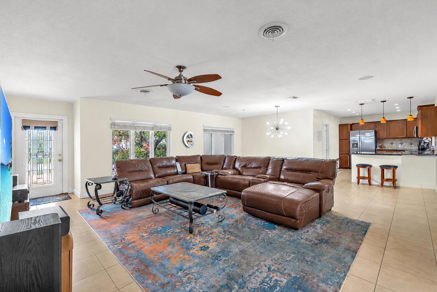 VENETIAN ISLES 3RD SEC - Residential