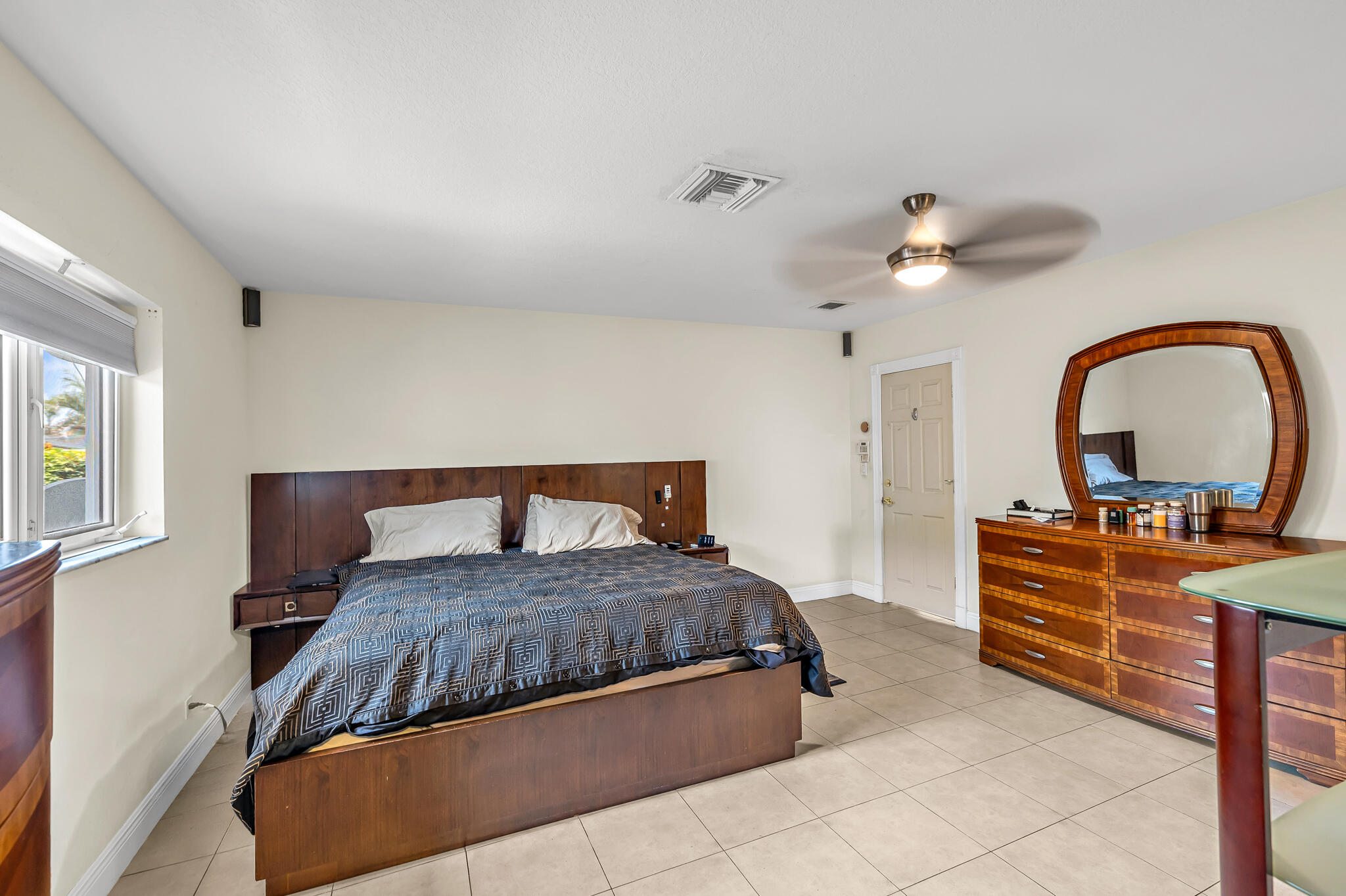 VENETIAN ISLES 3RD SEC - Residential