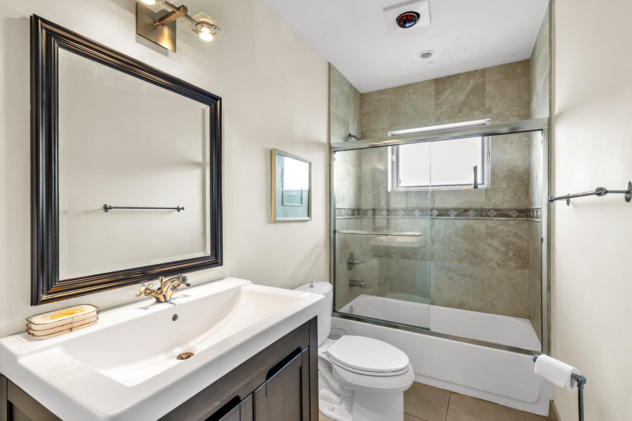 VENETIAN ISLES 3RD SEC - Residential