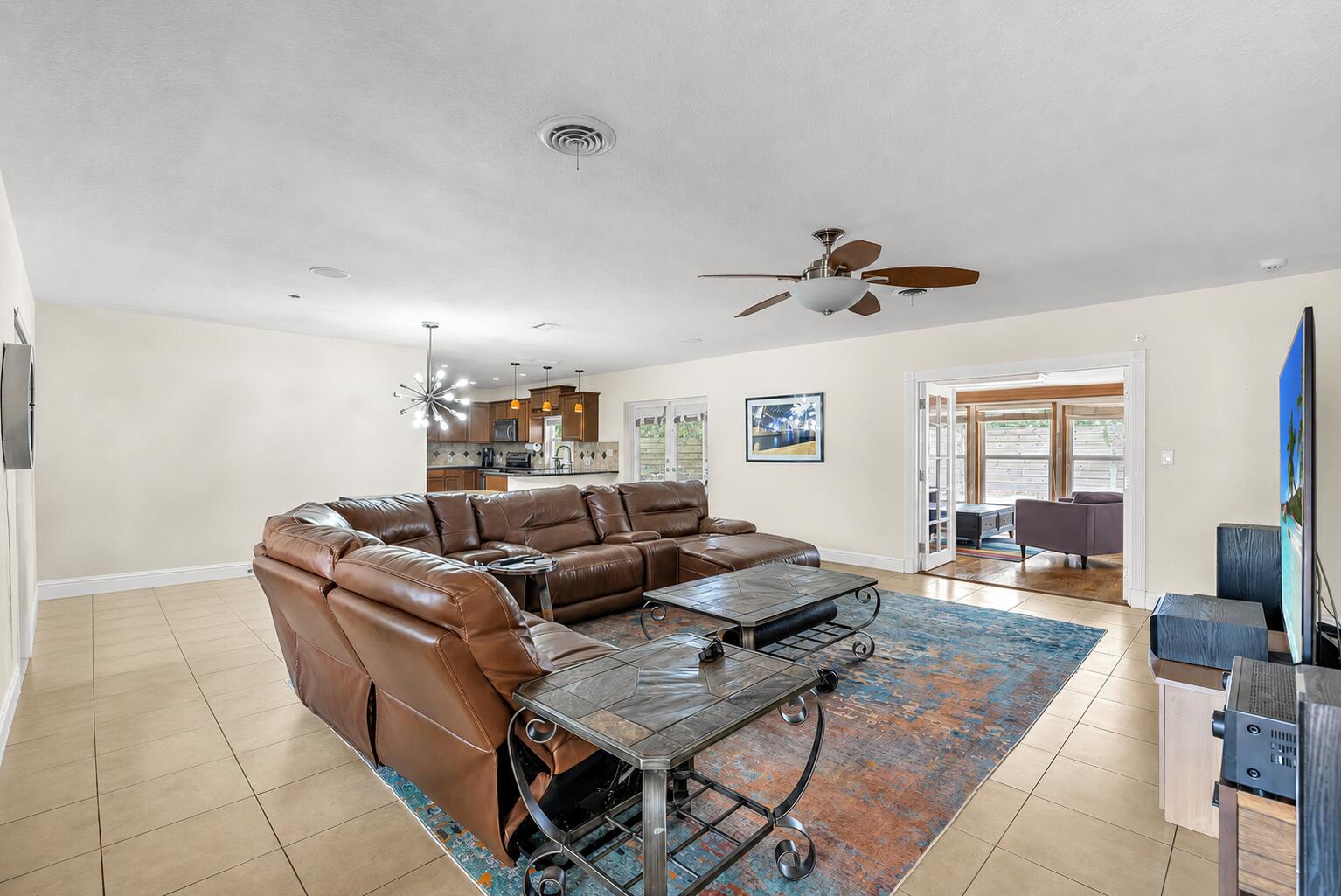 VENETIAN ISLES 3RD SEC - Residential
