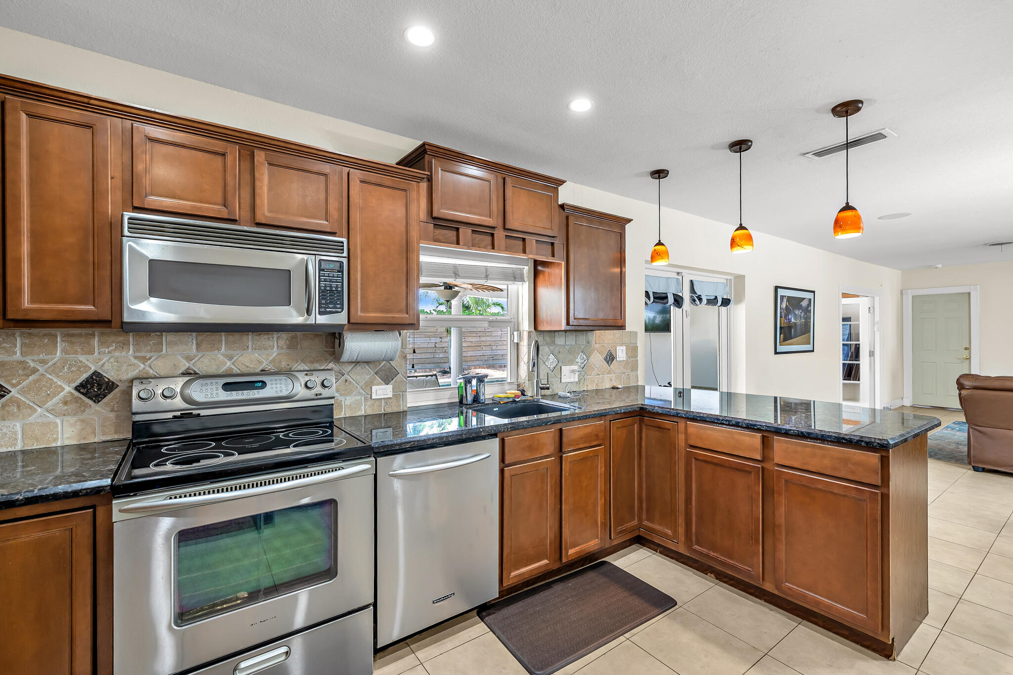 VENETIAN ISLES 3RD SEC - Residential