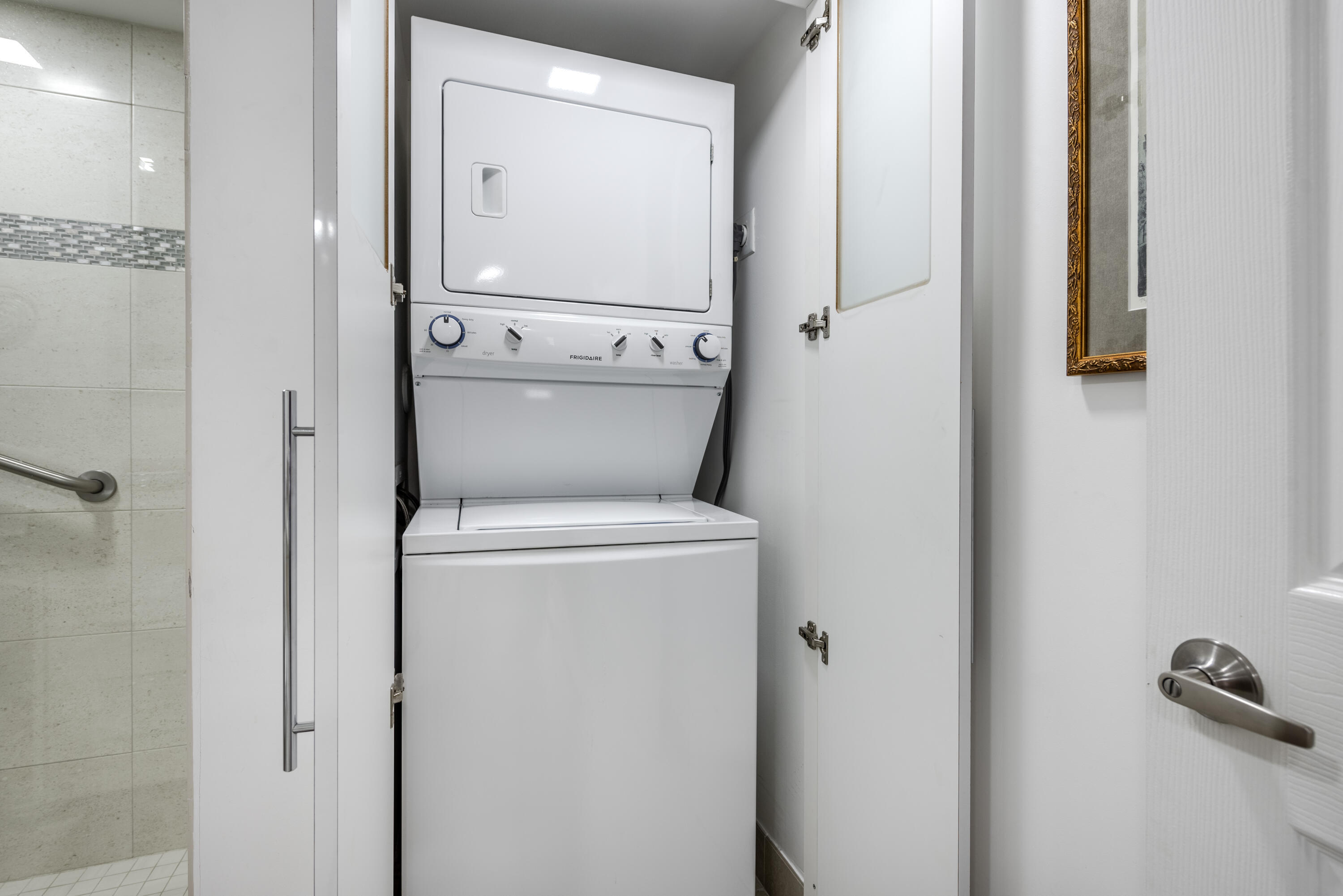 GLENEAGLES CONDO I - Residential Lease