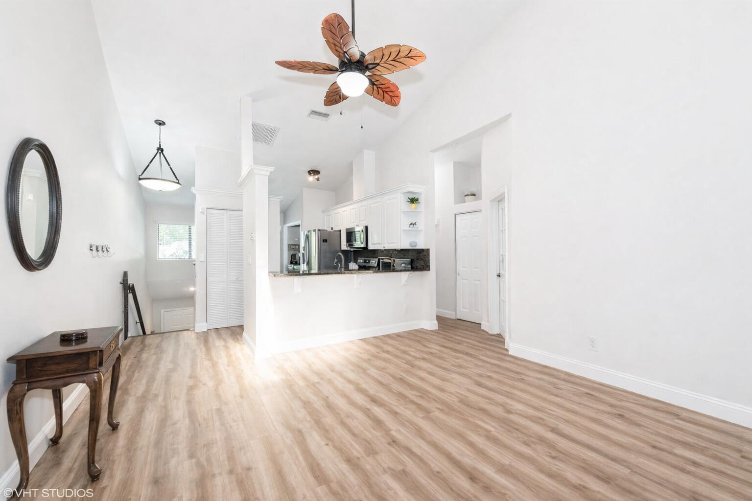 HARBOUR POINTE AT RIVER BRIDGE CONDO - Residential