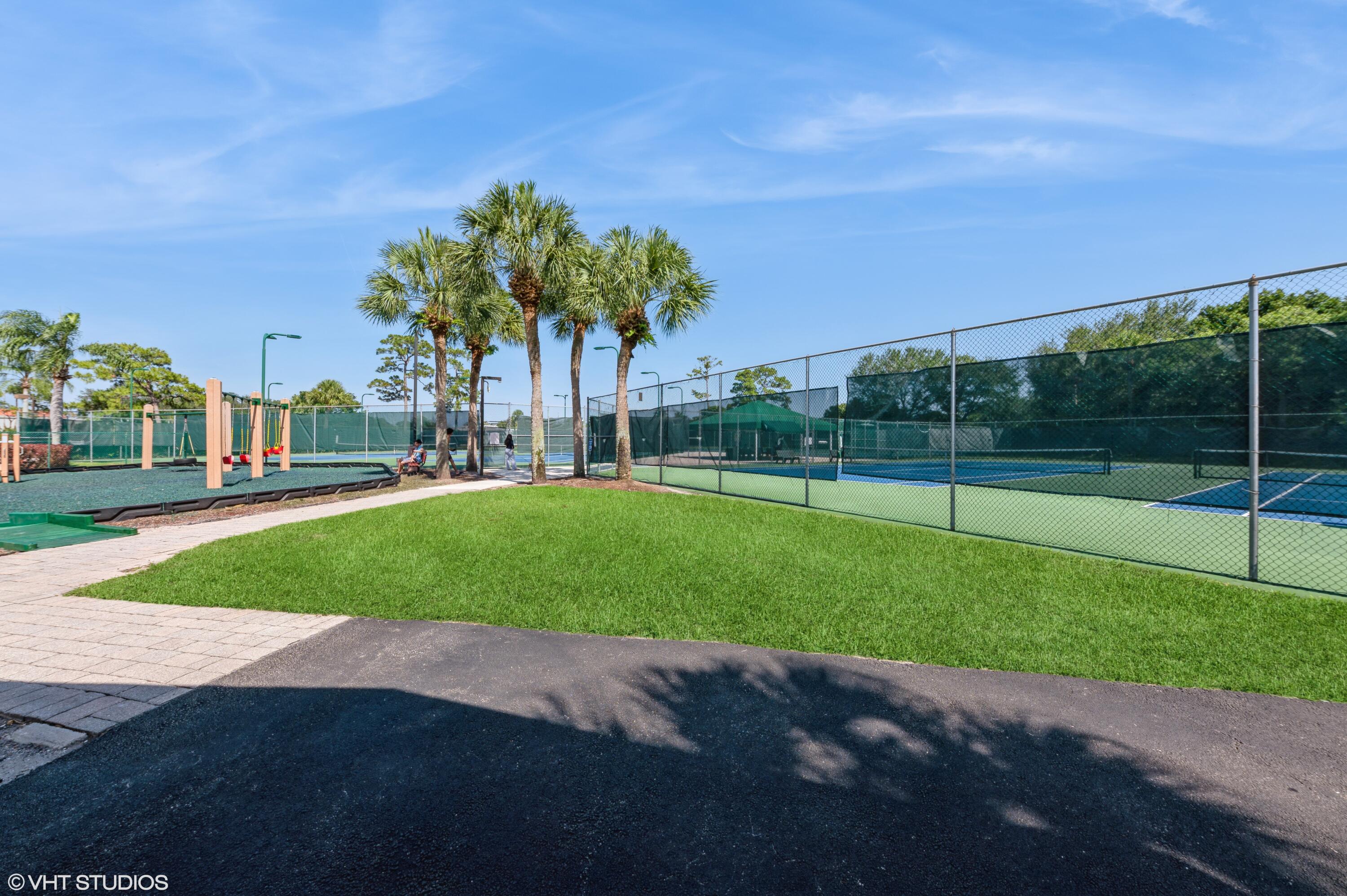 HARBOUR POINTE AT RIVER BRIDGE CONDO - Residential