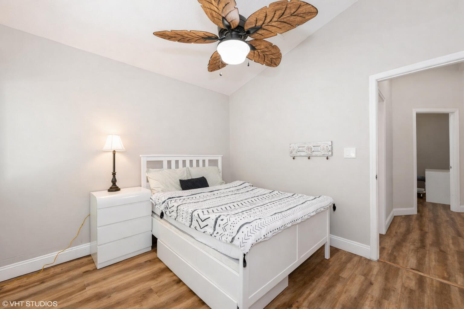 HARBOUR POINTE AT RIVER BRIDGE CONDO - Residential