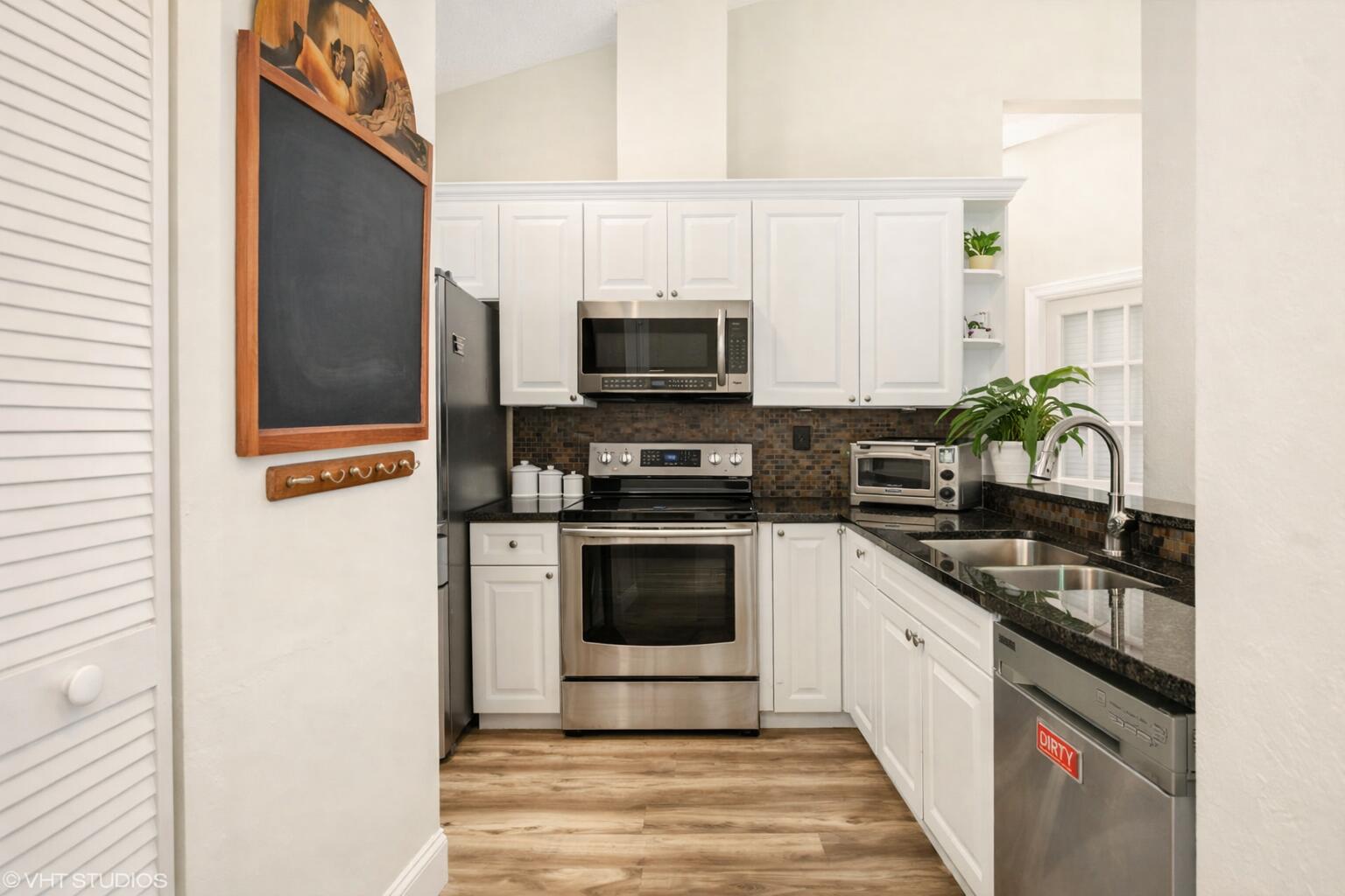 HARBOUR POINTE AT RIVER BRIDGE CONDO - Residential