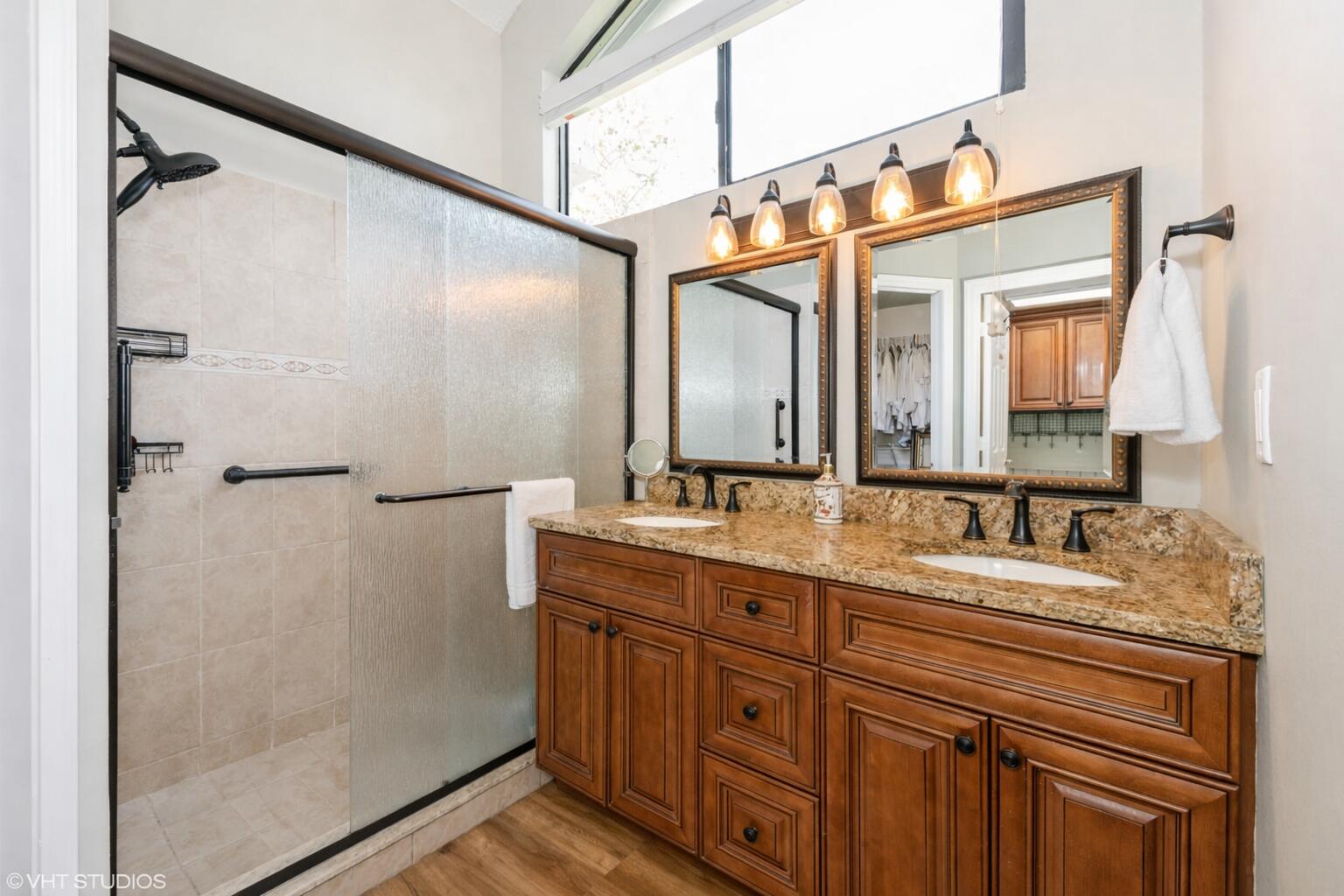HARBOUR POINTE AT RIVER BRIDGE CONDO - Residential