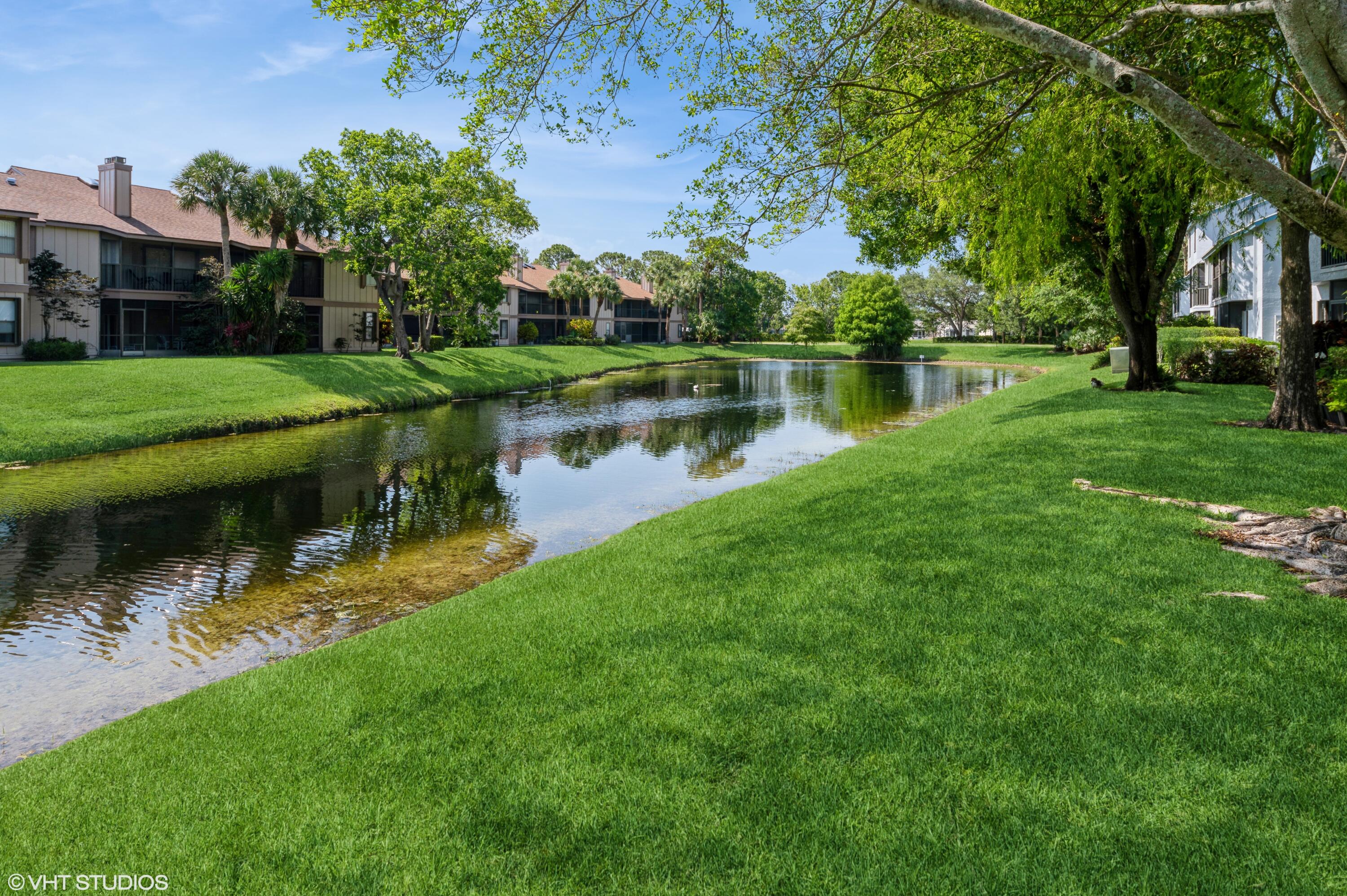 HARBOUR POINTE AT RIVER BRIDGE CONDO - Residential