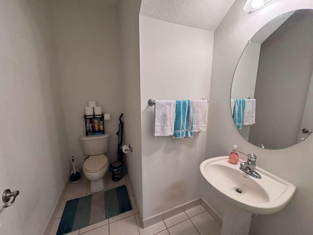 VENTURA GREENS AT EMERALD DUNES CONDO - Residential Lease
